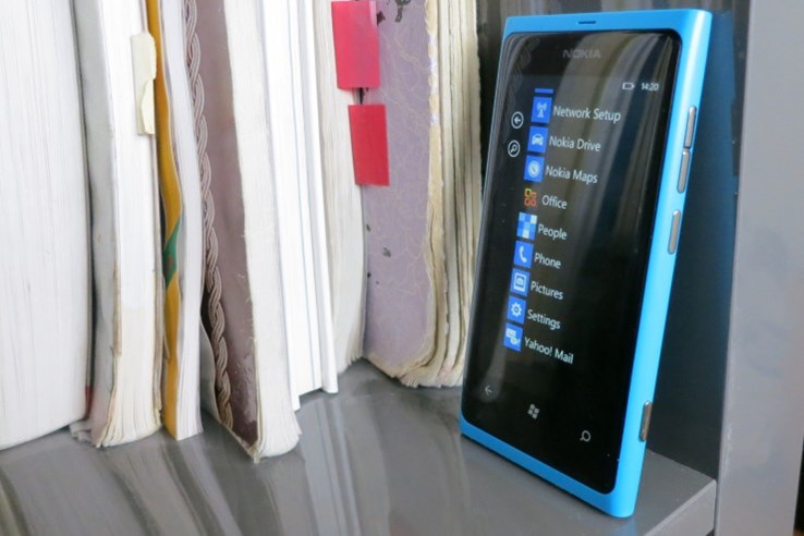 Nokia Lumia 800 (14).JPG